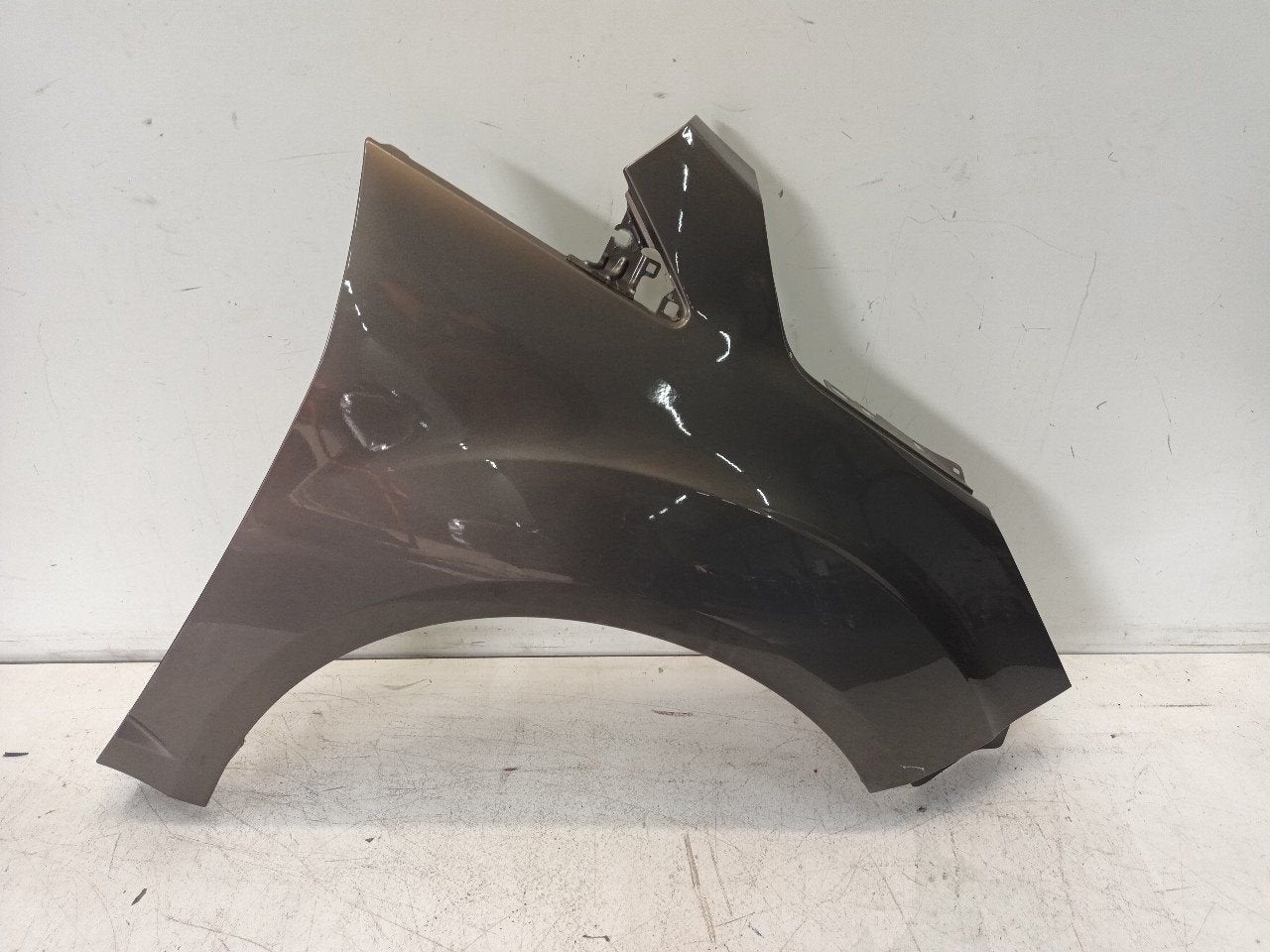 Spatbord rechts voor Ford C-Max, Auto-onderdelen, Onderdelen@venauto.nl, Van der Ven Autorecycling B.V., Gebruikt, Ettenseweg 76, 4706 PB Roosendaal, The Netherlands