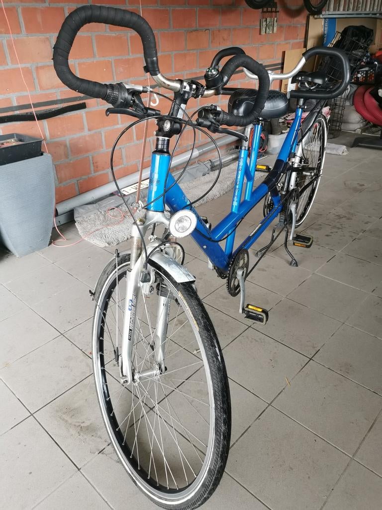 Tandem in zeer goede staat, verlichting, vering en remmen., Fietsen en Brommers, Fietsen | Tandems, Ophalen, Vering
