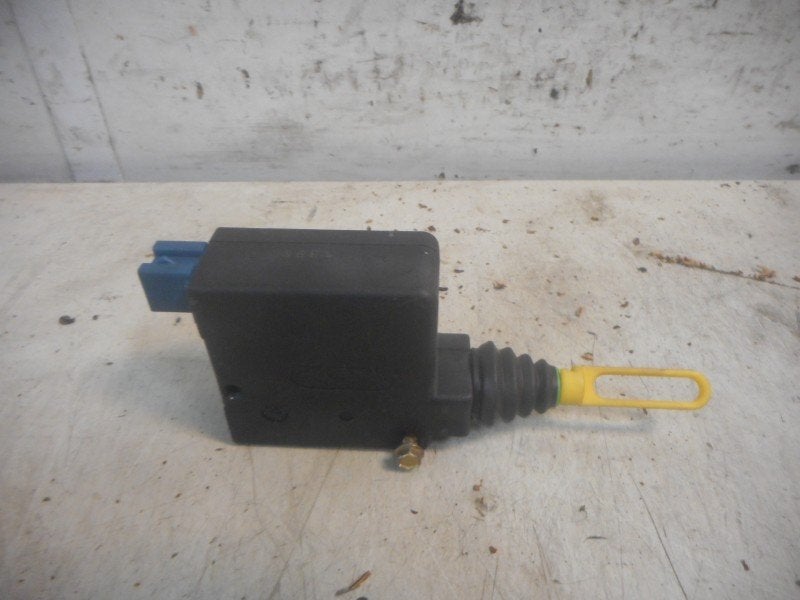 CENTRALE VERGRENDELING MOTOR ACHTERKLEP Saab 9-5 (YS3E), Saab-de-info@saabgroup.com, Saab Deutschland GmbH, Saab, Gebruikt
