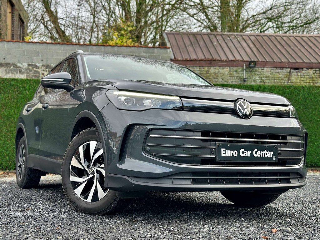 Volkswagen Tiguan 1.5 eTSi MHEV DSG / IQ Drive / 360 / DIG., Auto's, Volkswagen, 4 cilinders, 2100 kg, Bedrijf, 5 zetels
