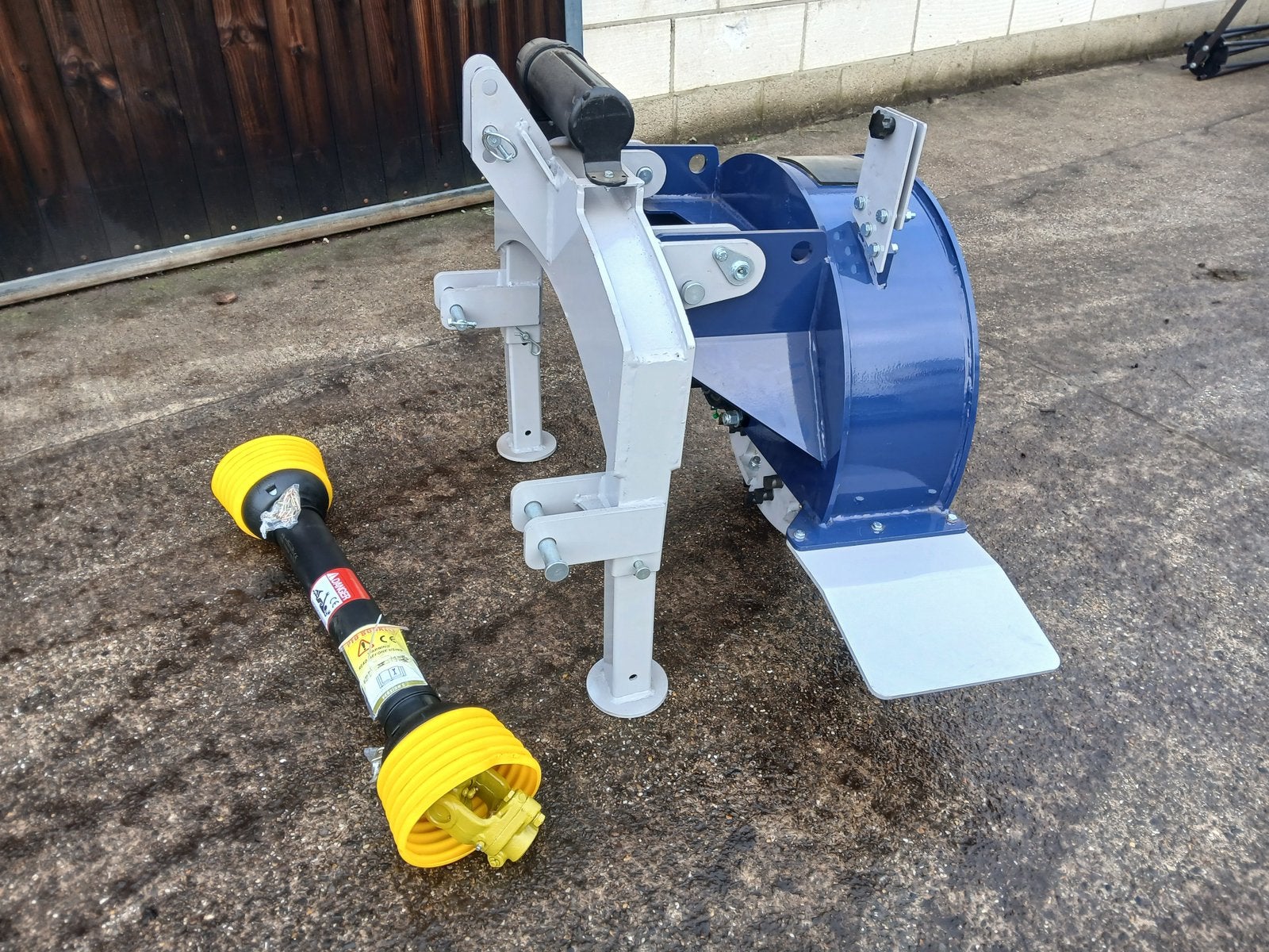 Stronkenfrees voor minitractor, Enlèvement
