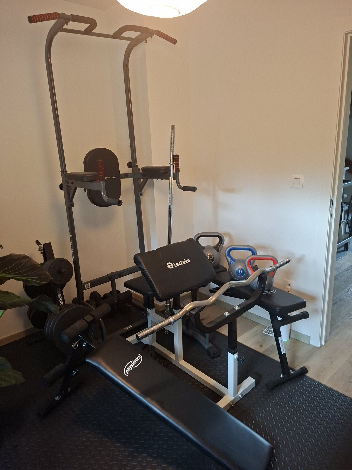 Fitness pakket (2 baren, gewichten(rek), 3 halters, vest,, Enlèvement