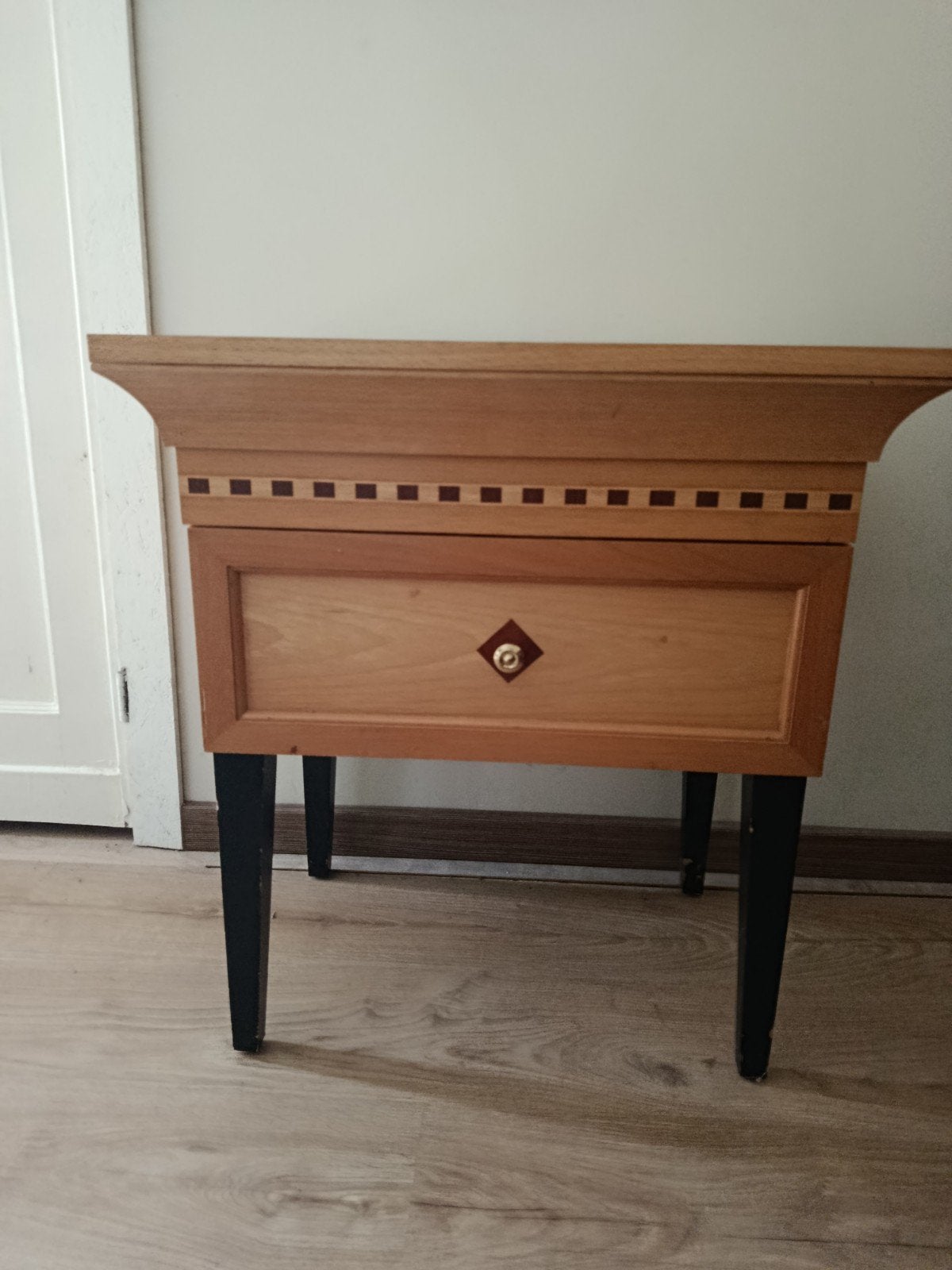 Petite table de chevet avec tiroir, Enlèvement