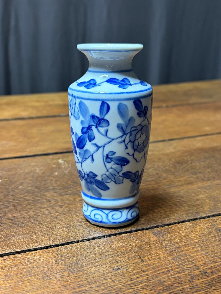 Vintage blauw-wit miniatuur vaasje – 11 cm, Enlèvement ou Envoi