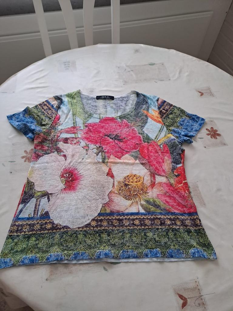 Leuk trendy t-shirt, Kleding | Dames, Ophalen of Verzenden, Maat 42/44 (L)
