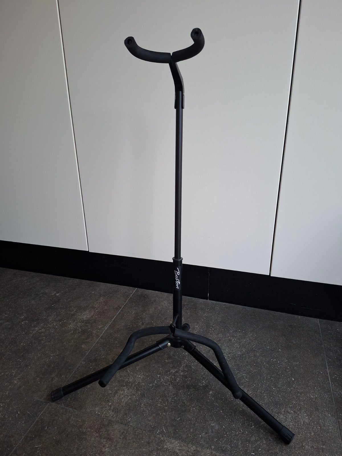 Support pour guitare acoustique ou classique, Musique & Instruments, Pieds, Enlèvement, Comme neuf, Pied pour instrument, Guitare