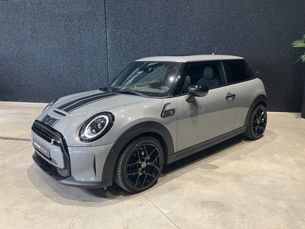 MINI Cooper SE (automatique), Argent ou Gris, Achat, 1440 kg, 135 kW