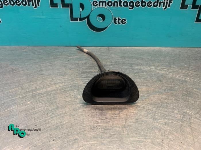 Eclairage immatriculation d'un Peugeot 107 (107 05-), Autos : Pièces & Accessoires, -, 3 mois de garantie, Utilisé, -