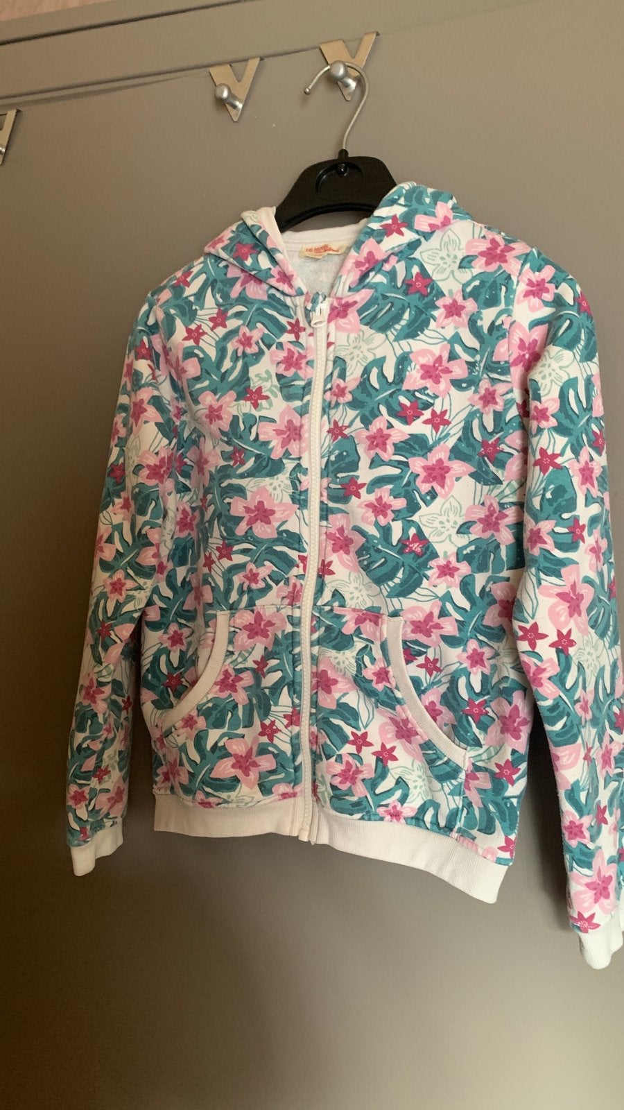 Gilet zippe fille taille 10 ans, Enfants & Bébés, Vêtements enfant | Taille 140, Enlèvement ou Envoi, Utilisé, Fille, Pull ou Veste