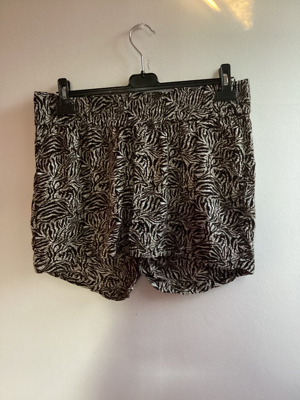 Short Super Mom 40, Vêtements | Femmes, Taille 38/40 (M), Enlèvement ou Envoi, Comme neuf, Brun