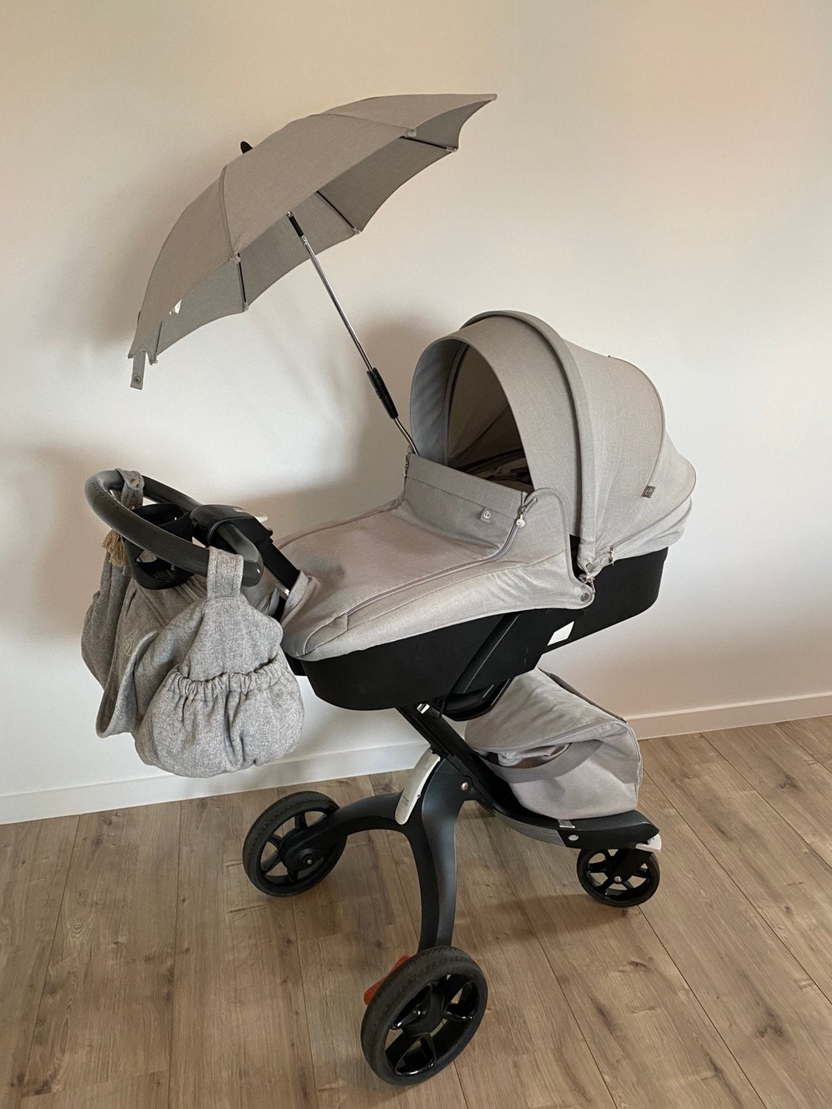 Stokke xplory V5 design editie (grey melange) VOLLEDIGE SET!, Ophalen
