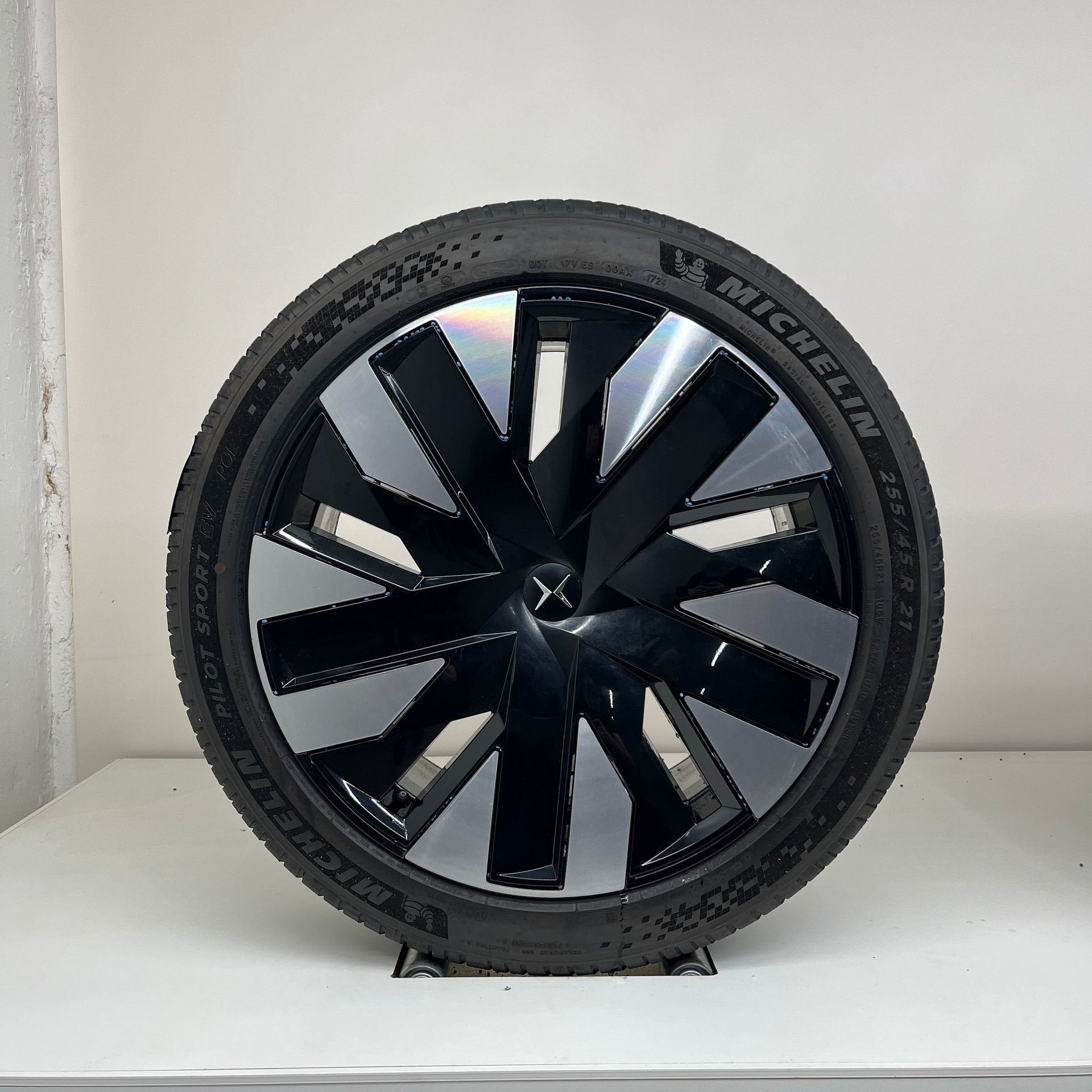 Polestar 4 - 21 inch - zomerbanden, Autos : Pièces & Accessoires, Pneus et Jantes, 255 mm, Enlèvement ou Envoi, Véhicule de tourisme