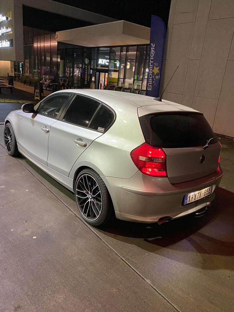 BMW 1 Serie – 2.0L | 122PK | Sportieve look, Autos, 90 kW, Achat, Boîte manuelle, 5 portes