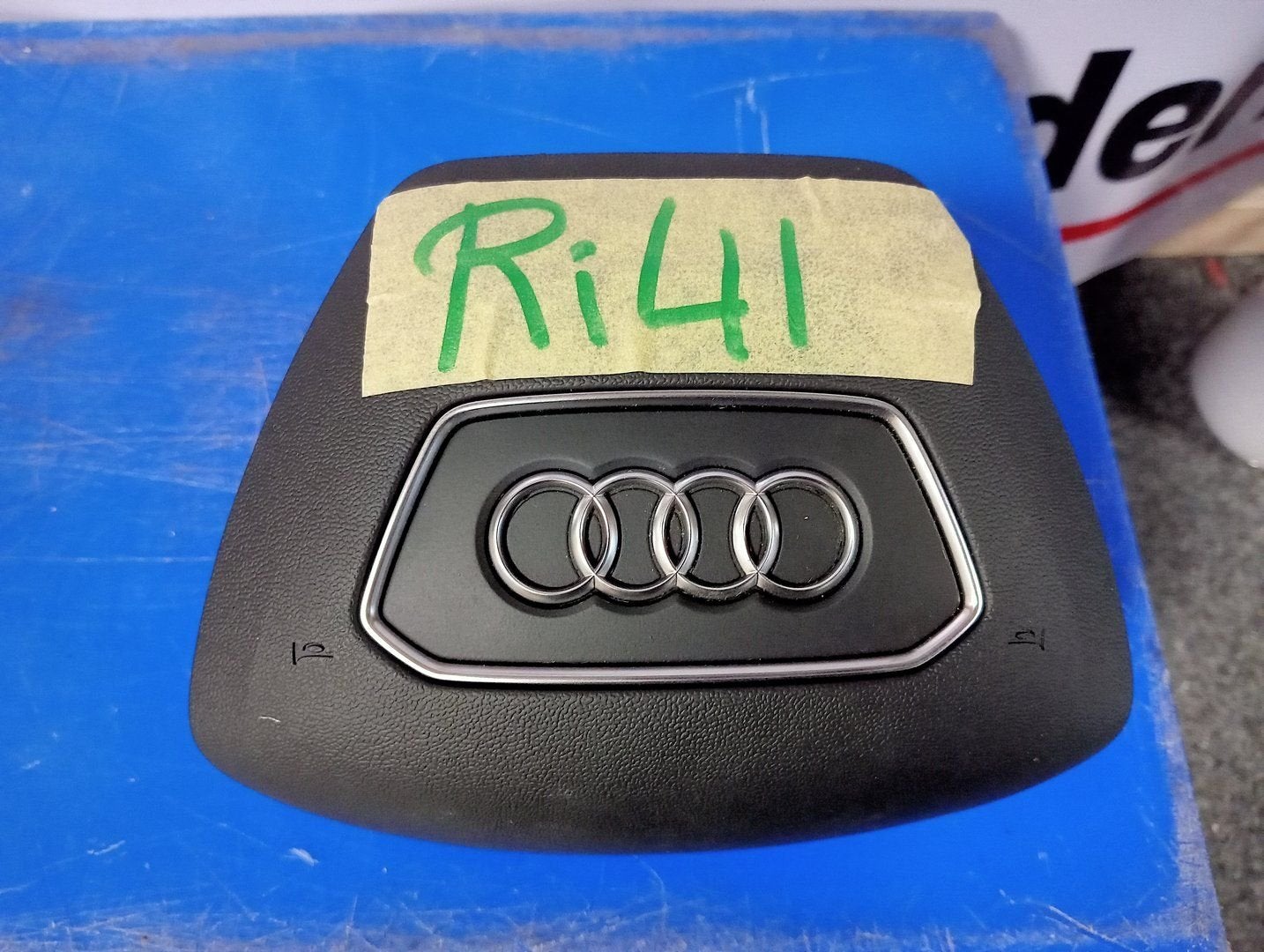Audi A6, A7 Stuur Airbag Zwart 2018+ 4N0880201K 6PS A6 (C8), -, Audi, Utilisé, -