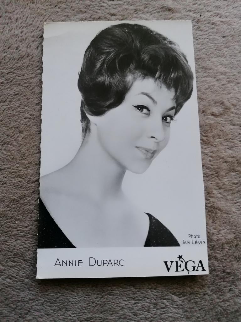 Fotokaart Annie duparc, Envoi