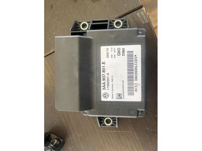 Module frein à main d'un Volkswagen Passat, Enlèvement ou Envoi, 3 mois de garantie, Utilisé, Volkswagen