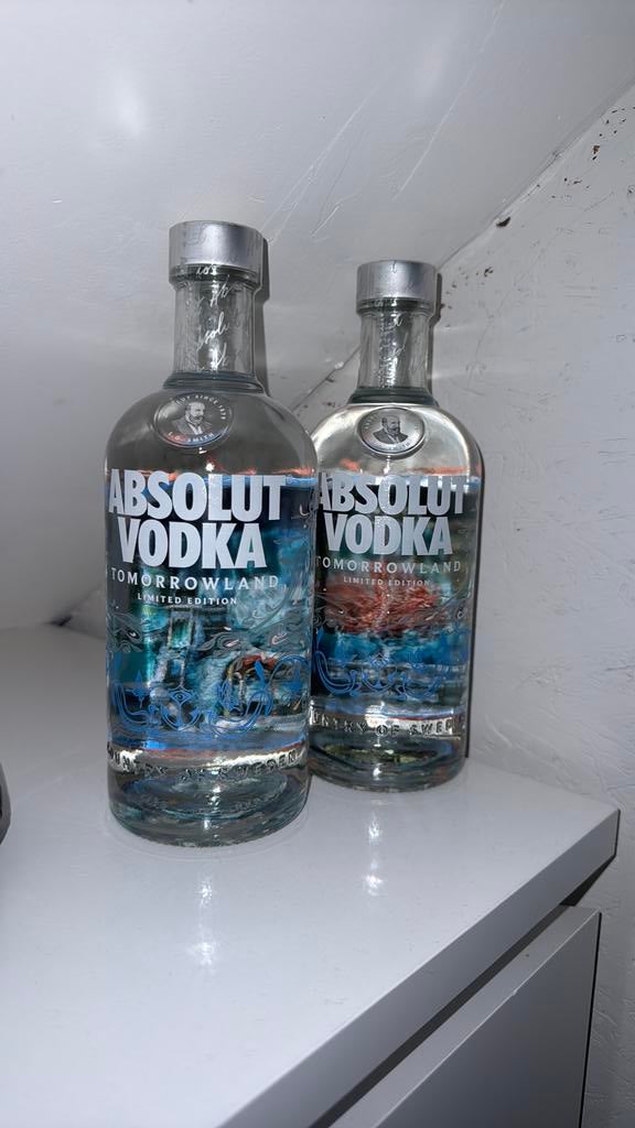 Absolute vodka limited edition tommorowland 2 flessen, Verzamelen, Ophalen, Nieuw, Overige typen