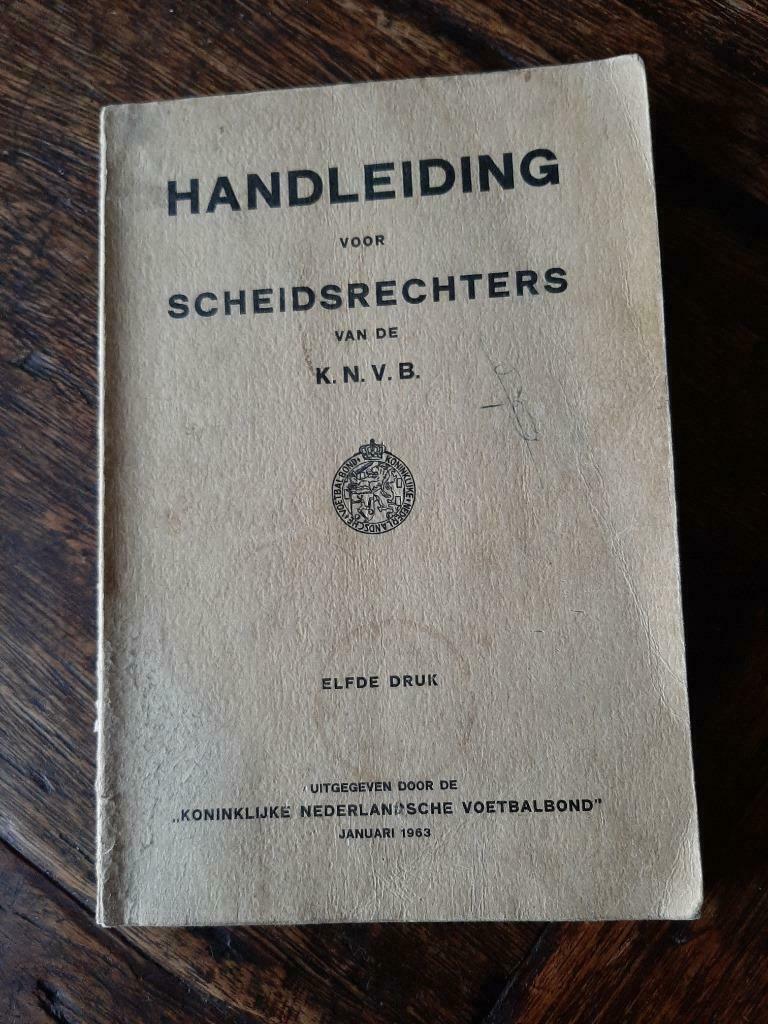 Handleiding voor de scheidsrechters van de KNVB, Enlèvement ou Envoi, Utilisé