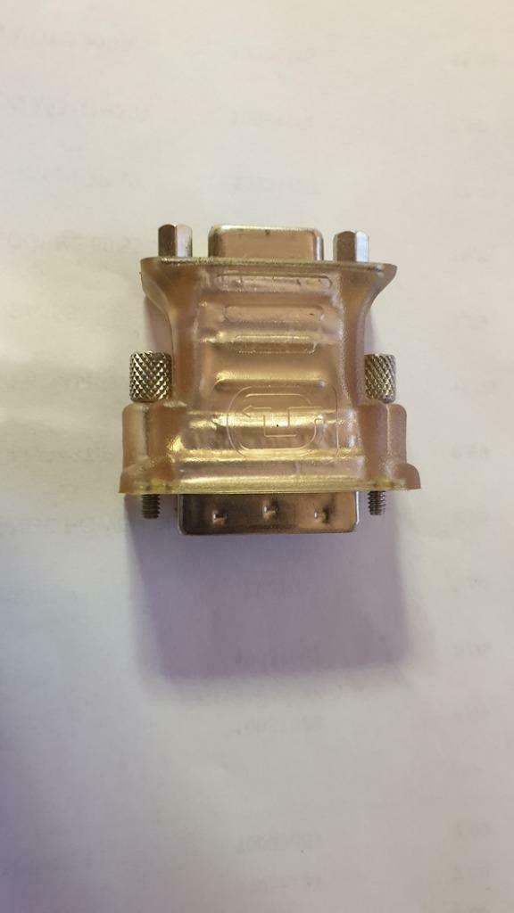 Adaptateur VGA F vers DVI M, Enlèvement, Utilisé