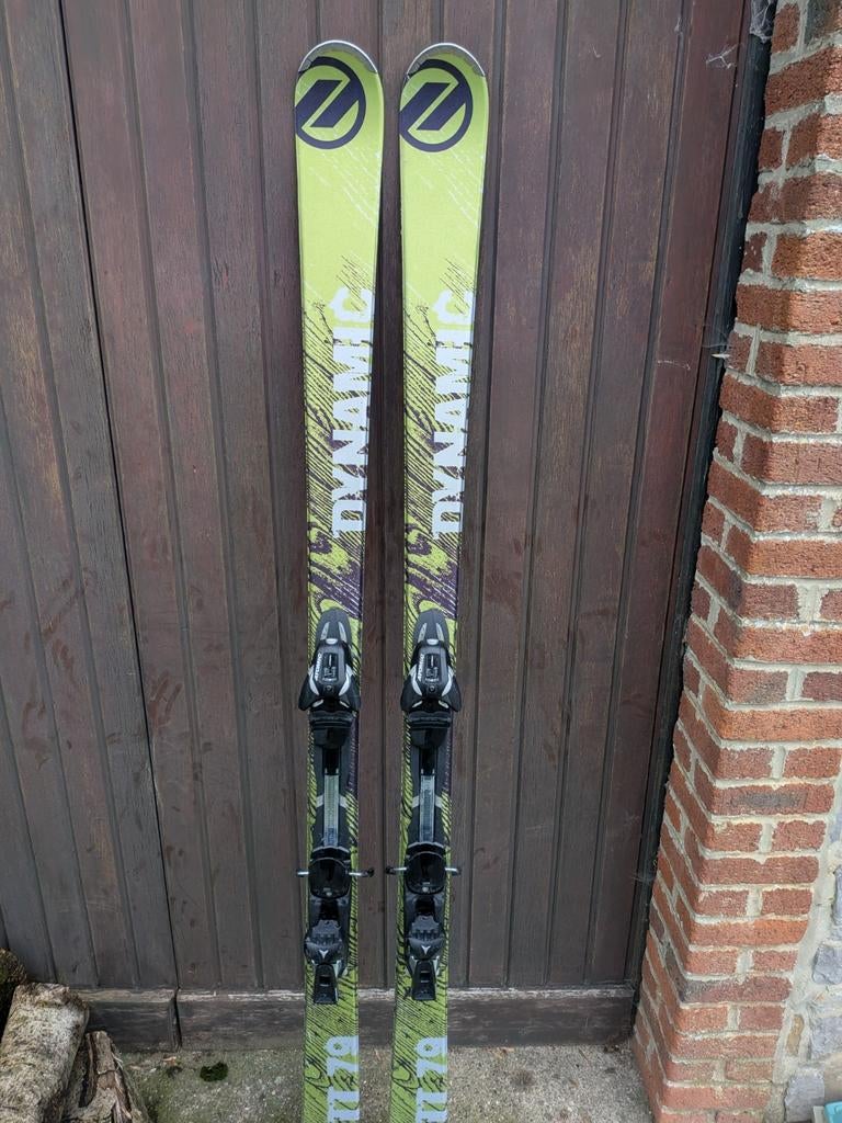 DYNAMIC TT79 ski + skistokken + skischoenen, Ophalen, Ski, Stokken, Atomic