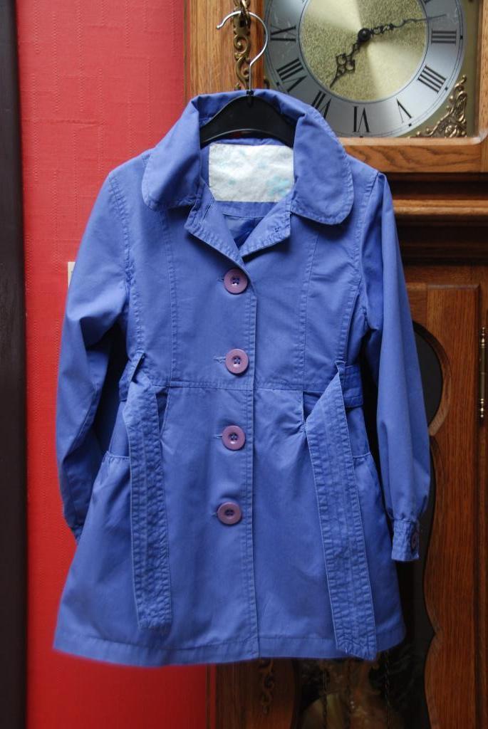 Veste Trench coat bleu T116/122cm ou 6/7ans Très bon état!, Enlèvement ou Envoi, Utilisé, Girls, Fille