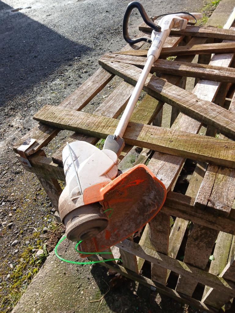 Débroussailleuse électrique Stihl, Enlèvement