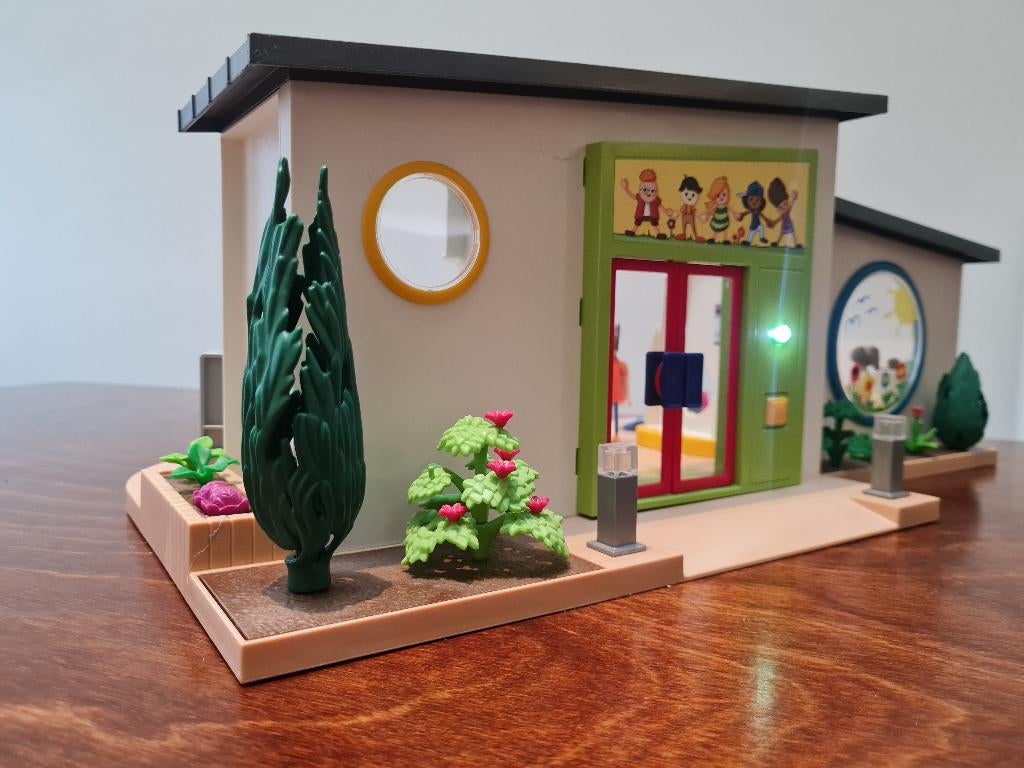 PLAYMOBIL City Life Kinderdagverblijf 'De regenboog', Ophalen of Verzenden, Zo goed als nieuw, Complete set