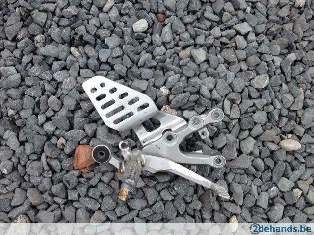 Yamaha r6 06-14 voetsteun rechts, Motoren, Gebruikt