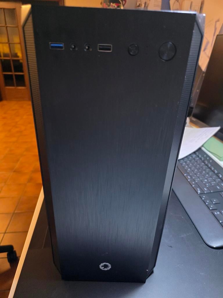 Gamer PC, Informatique & Logiciels, Ordinateurs de bureau, Le pc est monté avec différentes marques, Comme neuf, 3 à 4 Ghz, SSD