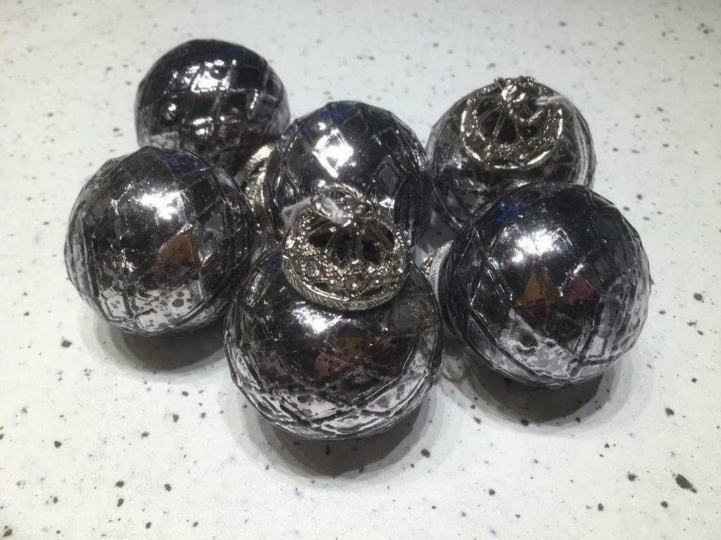 21 x D. grijze decoratieve kerstballen + 6 glazen gratis., Diversen, Kerst, Ophalen