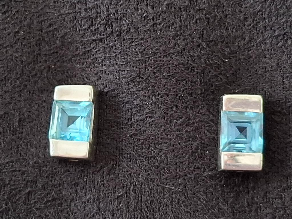 Boucles d'oreilles en argent avec pierre bleue, Puces ou Clous, Utilisé, Argent, Argent
