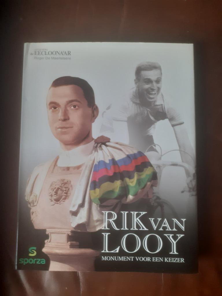 boek Rik Van Looy, monument voor een keizer, Enlèvement ou Envoi