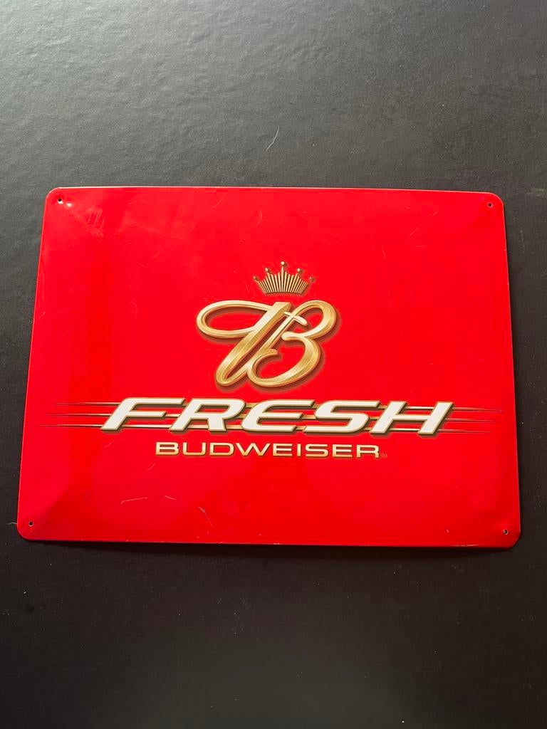 Reclamebord Budweiser in metaal, Ophalen, Zo goed als nieuw, Reclamebord, Plaat of Schild, Overige merken