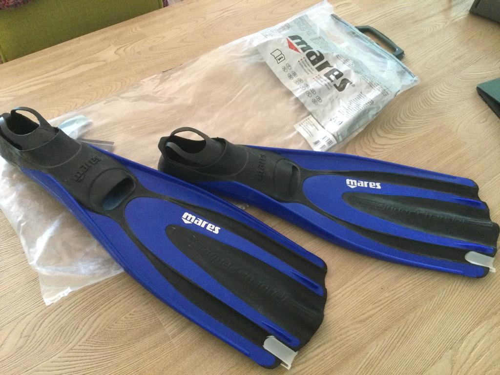 Uit Reststock : Mares Superchannel Blue 36/37 Nieuw - Ecoche, Watersport en Boten, Ophalen of Verzenden, Nieuw, Zwem- of Duikvliezen