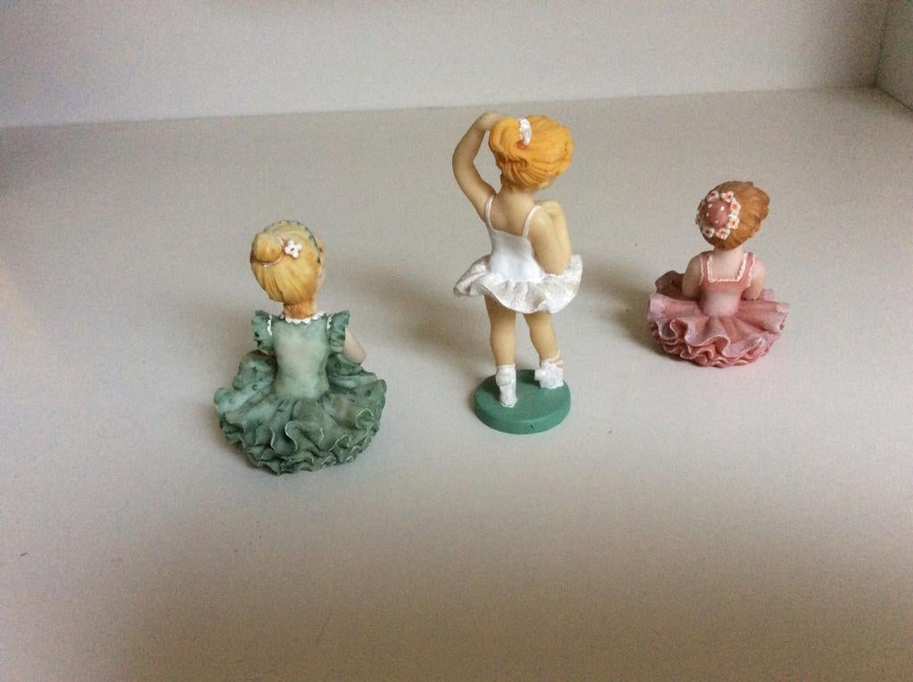 3 belles figurines de ballerines, Enlèvement ou Envoi, Neuf