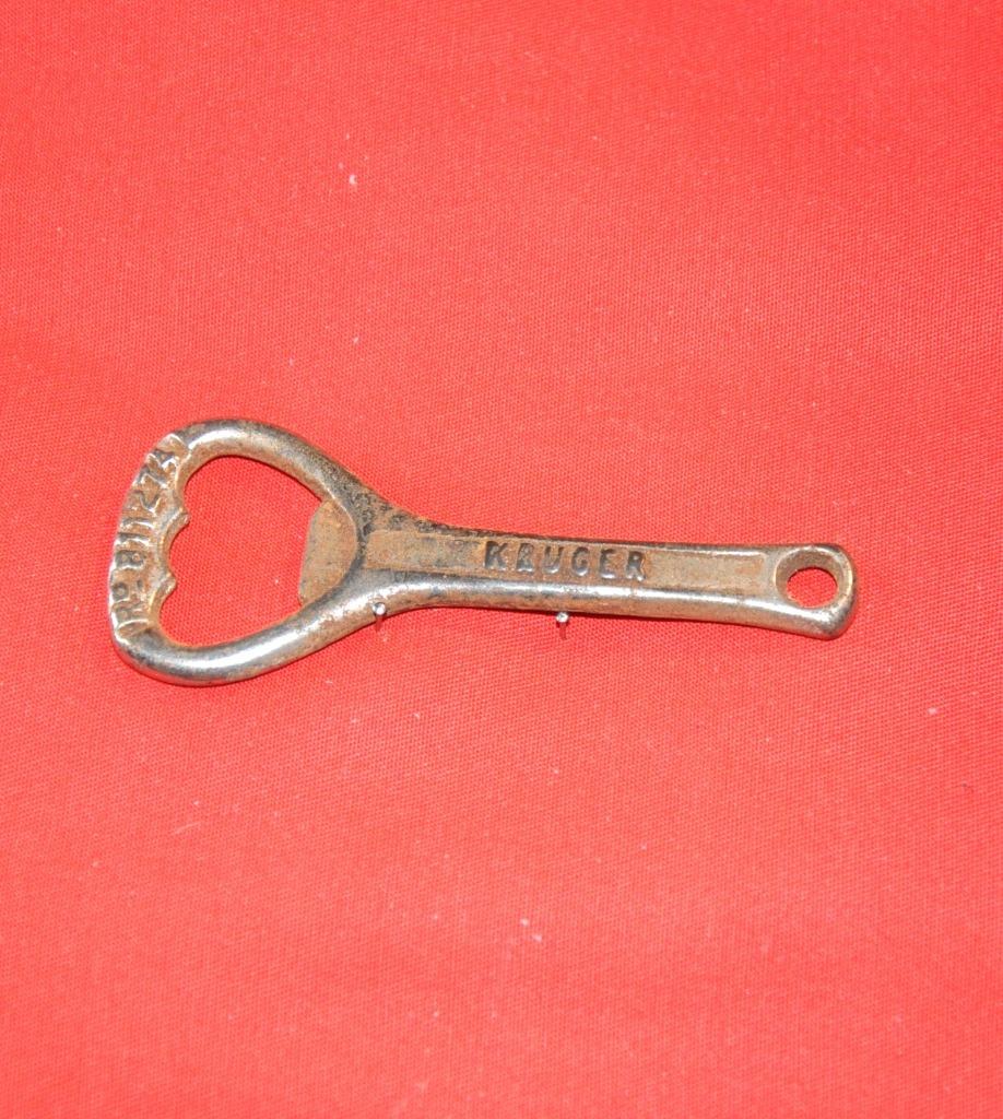 ancien décapsuleur en metal kruger eeklo (x2106), Verzamelen, Ophalen of Verzenden, Gebruikt, Flesopener, Overige merken