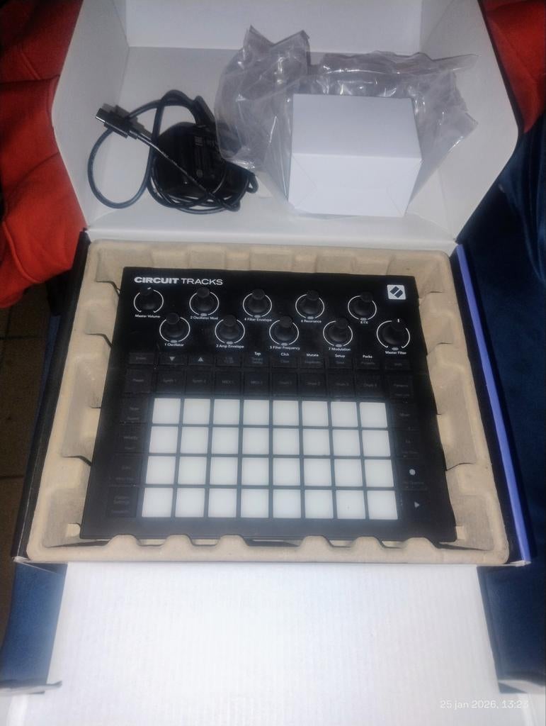 Novation circuit tracks!, Ophalen
