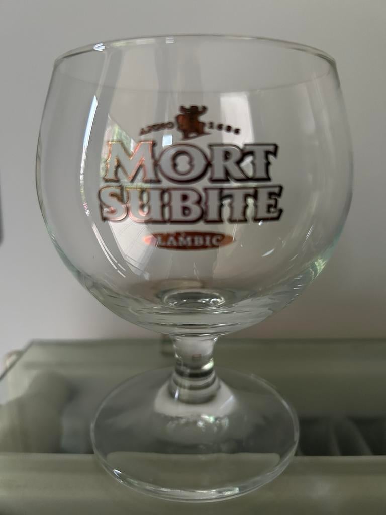 Bierglazen Mort Subite Lambic, Ophalen, Zo goed als nieuw