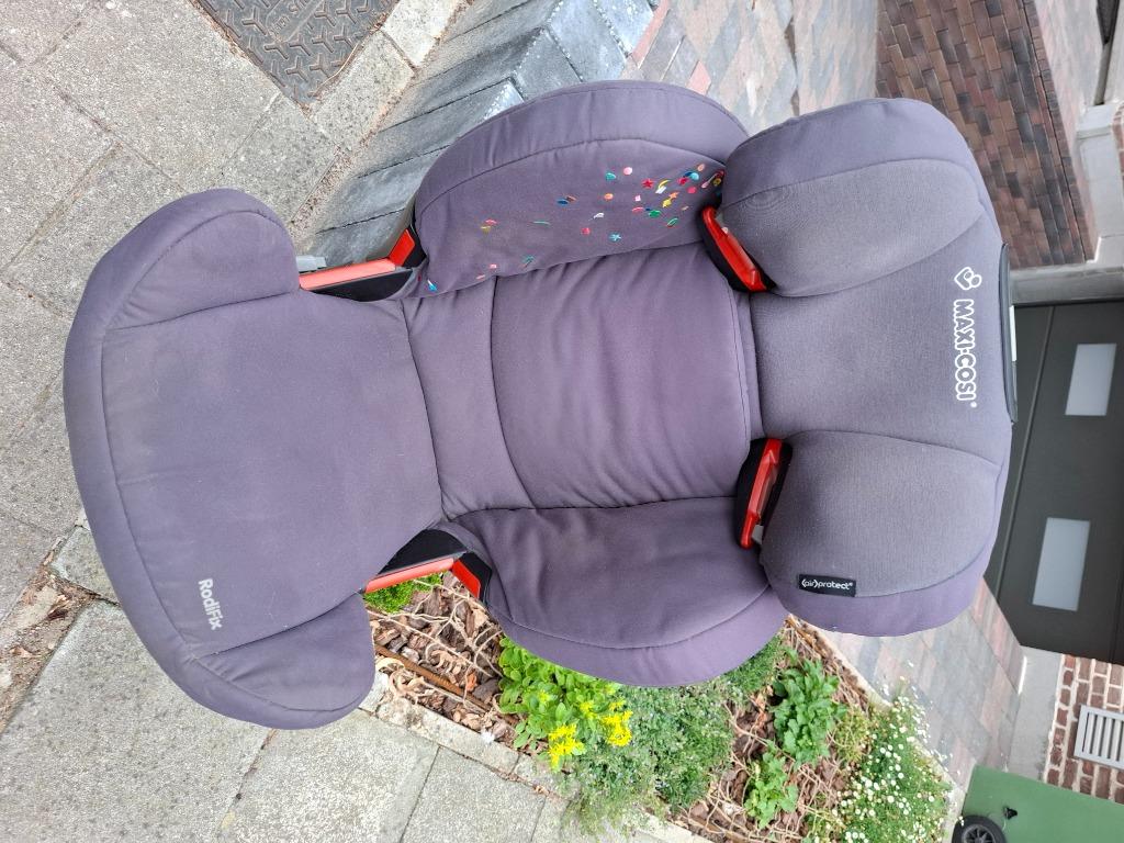 Kinder autostoel met isofix en beschermhoes, Ophalen, Zijbescherming, Zo goed als nieuw, Isofix