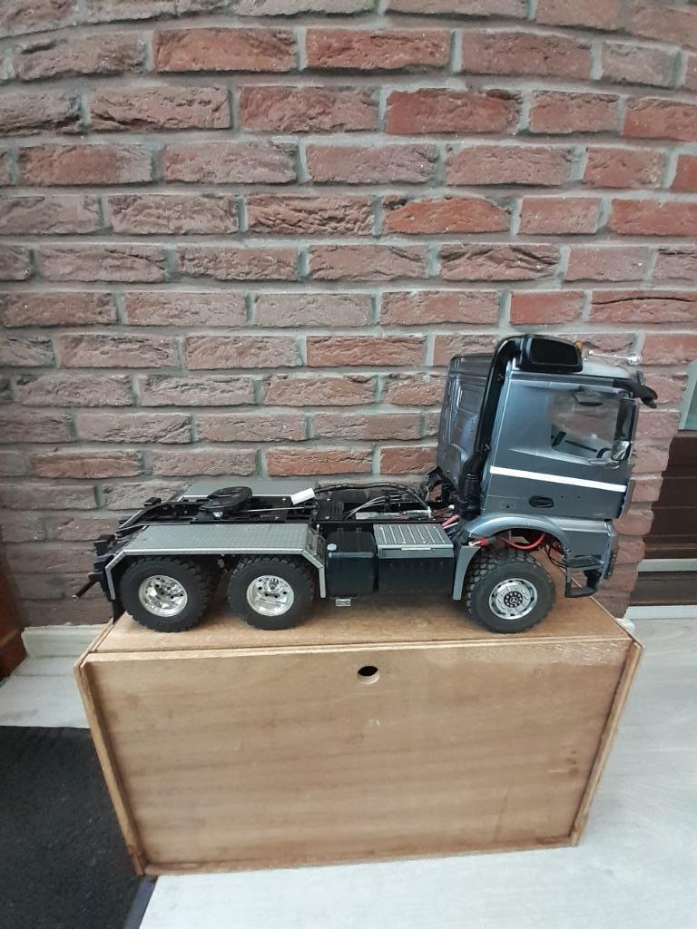 MERCEDES AROCS 6X6, Hobby en Vrije tijd, Ophalen, Gebruikt