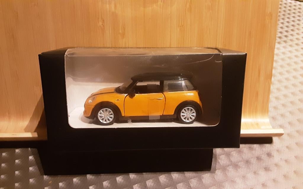 Mini Cooper s miniatuur, Hobby & Loisirs créatifs, Voitures miniatures | 1:43, Enlèvement ou Envoi, Comme neuf