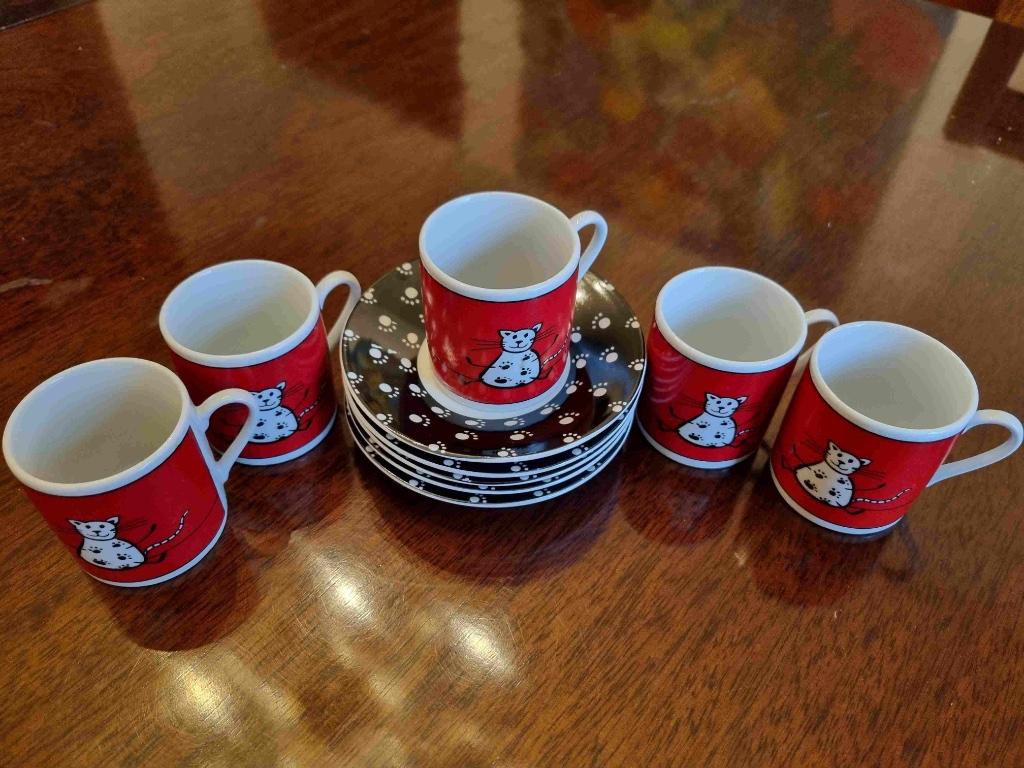 Leuk expresso Servies katjes, Ophalen, Zo goed als nieuw