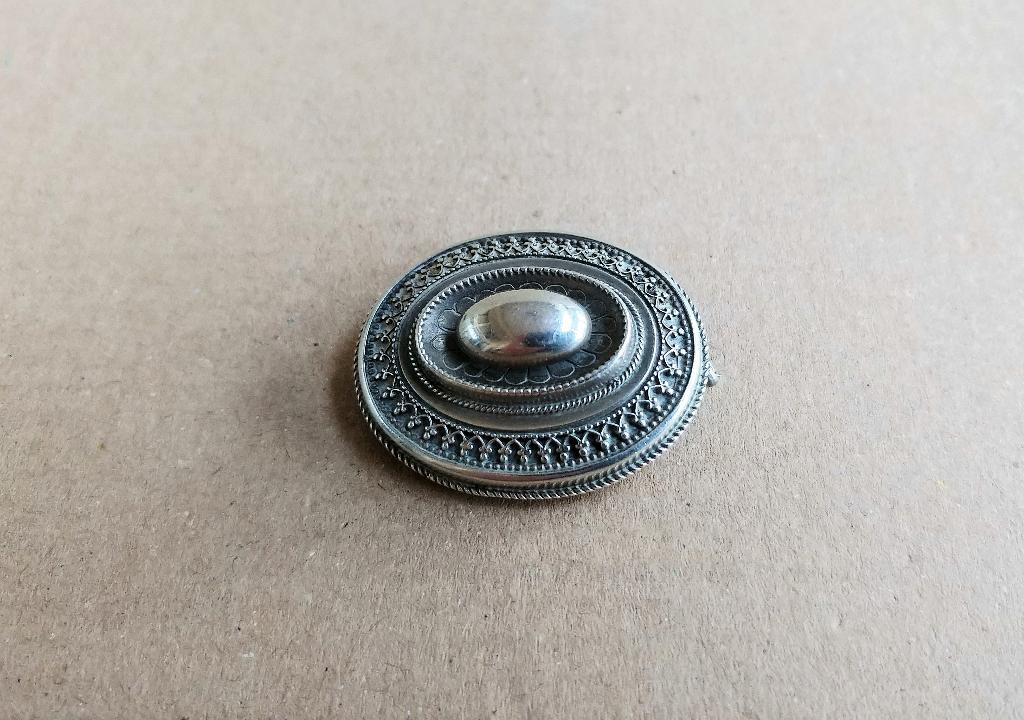 Broche en argent Filligrein Belle Epoque EN VENTE, Bijoux, Sacs & Beauté, Broches, Enlèvement ou Envoi, 4 à 7 cm, Utilisé, Argent