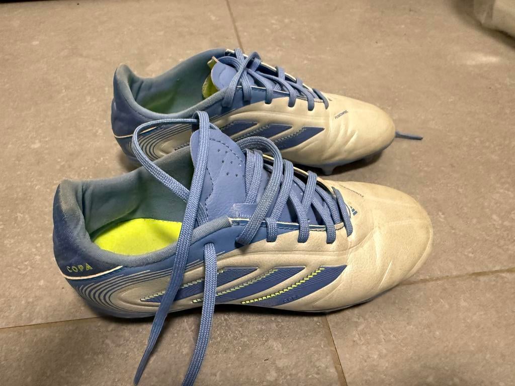 Adidas Copa voetbalschoenen maat 33 als nieuw, Sport en Fitness, Voetbal, Ophalen, Zo goed als nieuw, Schoenen