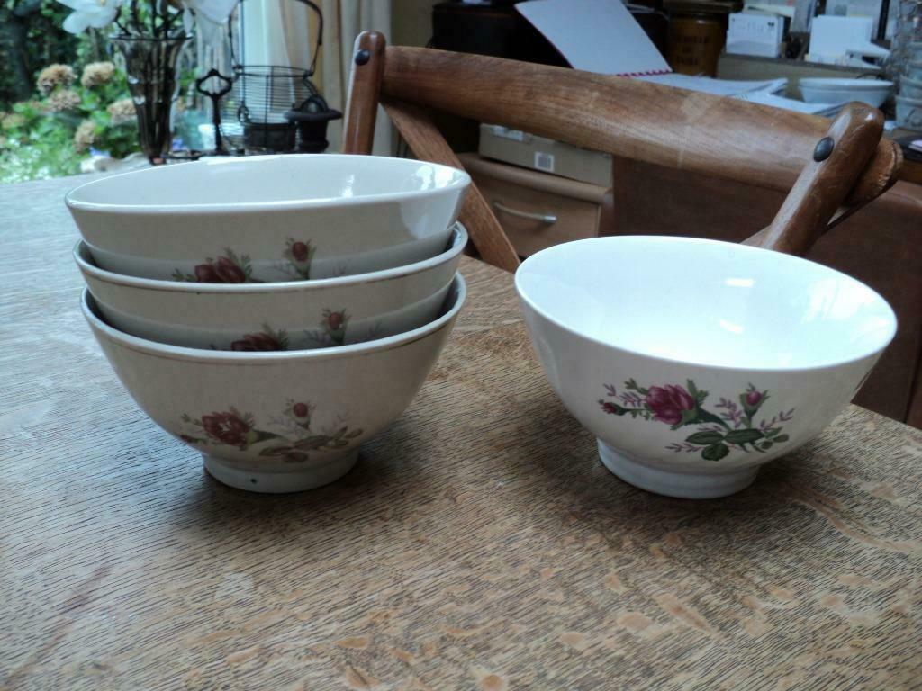 spoelkommen afbeelding bloemen ( rozen ) à 5 euro per stuk, Ophalen of Verzenden
