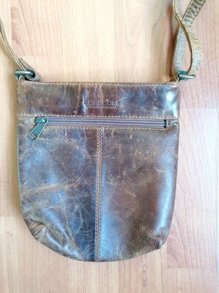 Handtasje bruin leer, Bijoux, Sacs & Beauté, Sacs | Sacs Femme, Utilisé, Sac de soirée, Brun, Enlèvement ou Envoi