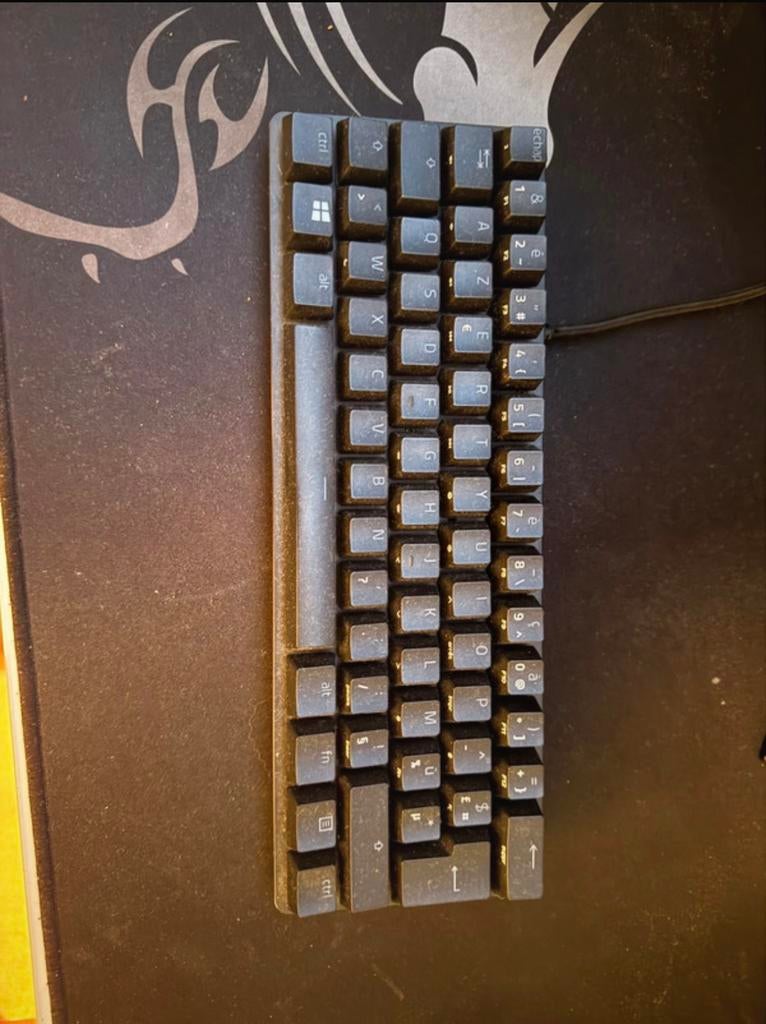 Mini-clavier Razer avec commutateurs violets, Envoi, Utilisé