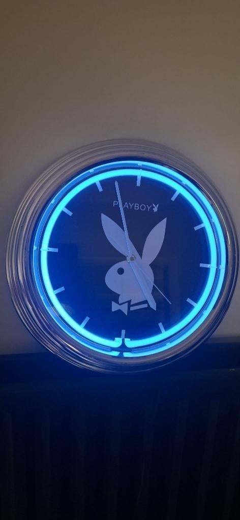 Playboy neon klok, Ophalen of Verzenden, Gebruikt, Wandklok