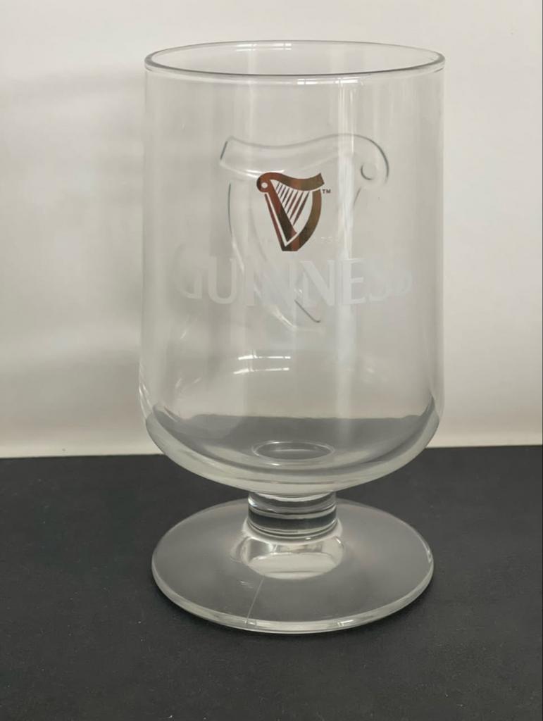 Guinness glas op voet met harp, Ophalen of Verzenden, Zo goed als nieuw