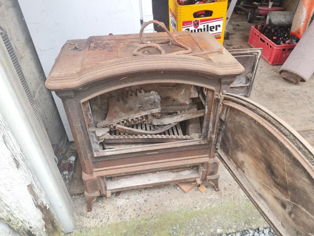 Poêle à bois et charbon, Enlèvement, Utilisé, Bois, Autoportant